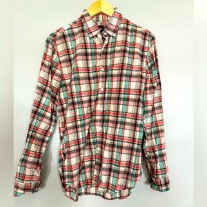 Gap - Plaid Button Up - lightweight material - small